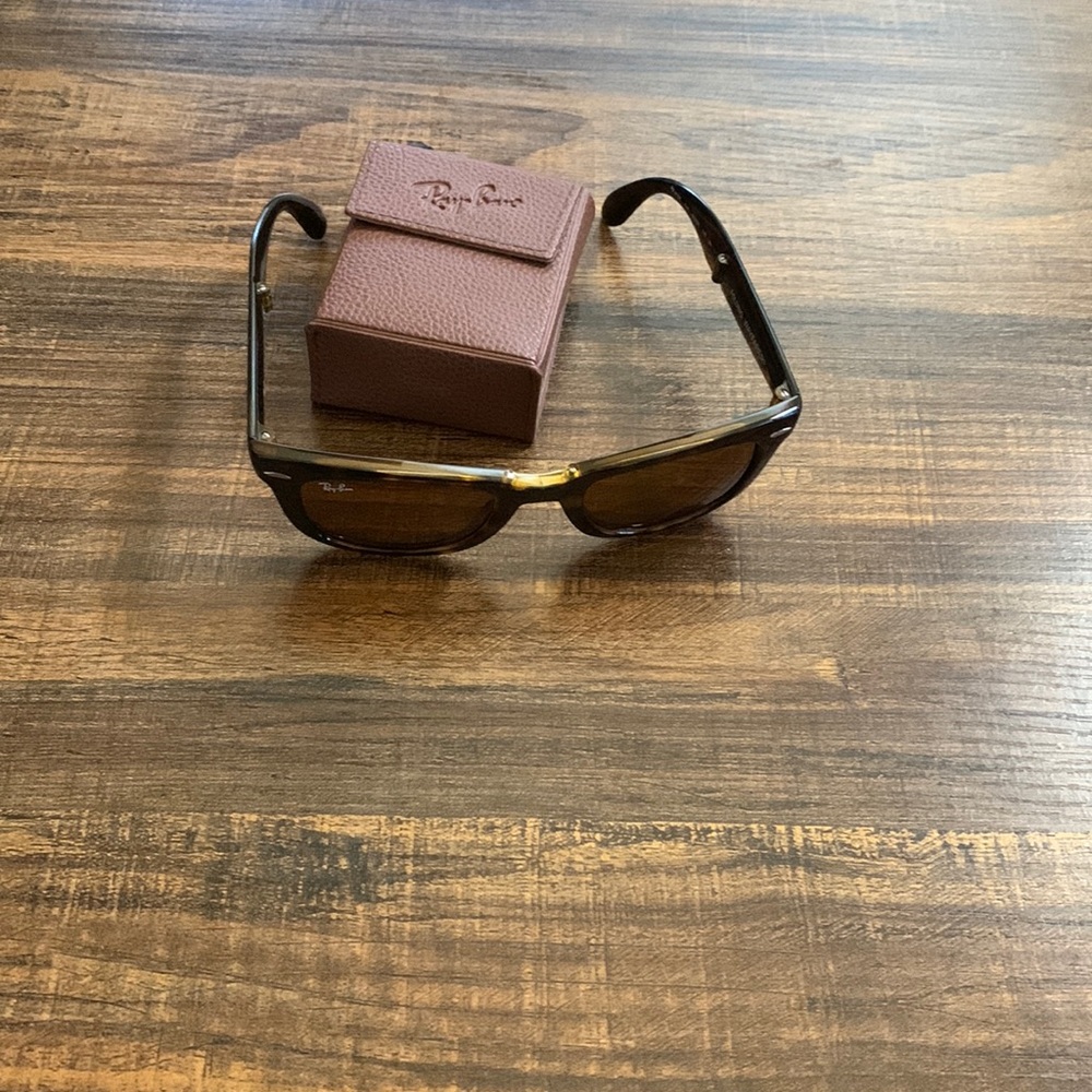 Brown Classic B-15